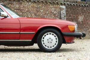 Imagen 41/50 de Mercedes-Benz 560 SL (1986)