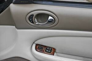 Afbeelding 42/50 van Jaguar XKR (1998)