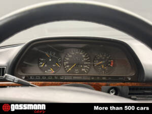 Image 13/15 de Mercedes-Benz 560 SEL (1991)