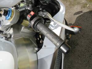 Bild 12/42 von Honda VTR 1000 SP2 (2002)