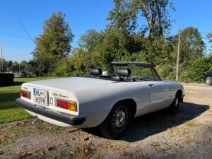 Bild 18/29 von Alfa Romeo Spider 1300 Junior (1971)