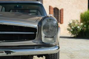 Image 38/50 de Mercedes-Benz 280 SL (1969)
