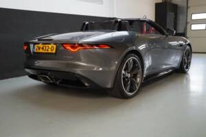 Bild 36/50 von Jaguar F-Type (2019)