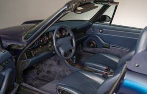 Image 17/25 of Porsche 911 Carrera (1997)