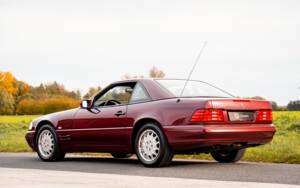 Image 6/47 of Mercedes-Benz SL 280 (1996)