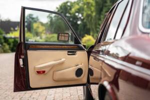 Bild 21/46 von Jaguar XJ 12 (1991)