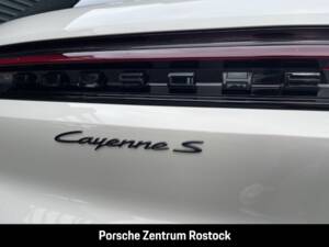 Imagen 10/32 de Porsche Cayenne Turbo E-Hybrid (2025)