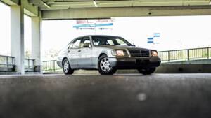 Imagen 1/57 de Mercedes-Benz 500 SE (1992)