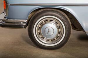 Afbeelding 32/36 van Mercedes-Benz 300 SEL 6.3 (1970)