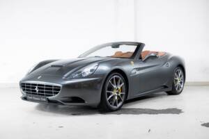 Immagine 1/38 di Ferrari California (2010)