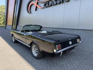 Image 3/47 de Ford Mustang 390 GTA (1966)