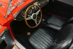 Image 2/19 of MG MGA 1600 (1962)