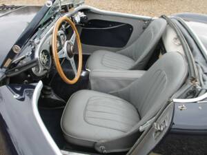 Image 31/42 of Austin-Healey 100&#x2F;4 (BN1) (1955)