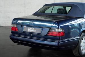 Bild 36/50 von Mercedes-Benz E 200 (1996)