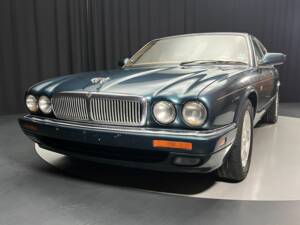 Immagine 4/8 di Jaguar XJ6 3.2 (1995)