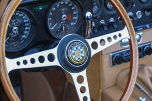 Image 21/50 de Jaguar Type E 3.8 (1964)