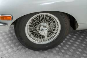 Image 20/47 de Jaguar E-Type (1969)