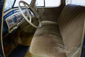 Image 14/19 of Packard Six (1938)