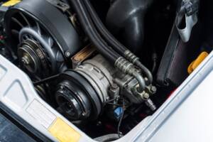 Afbeelding 21/61 van Porsche 911 Carrera 4 (1990)