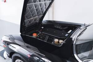 Image 3/100 of Ferrari 330 GT 2+2 (1965)