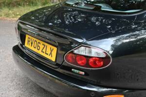 Image 23/50 of Jaguar XKR (2006)
