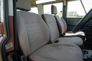 Image 31/33 of Land Rover Defender 110 (1983)