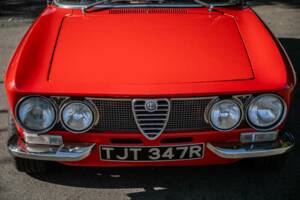 Image 40/45 of Alfa Romeo 2000 GT Veloce (1975)