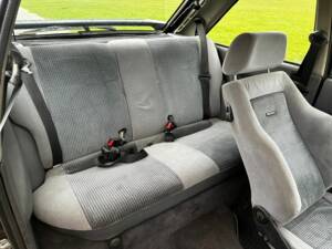 Image 23/38 de Ford Escort turbo RS (1990)