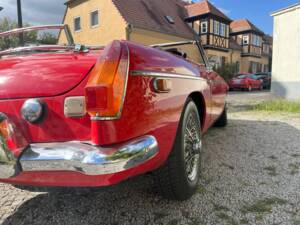 Image 16/81 de MG MGB (1976)