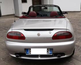 Immagine 6/50 di MG F 1.8i VVC 75 LE "75th Anniversary" (1999)