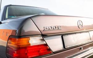 Bild 6/38 von Mercedes-Benz 500 E (1991)
