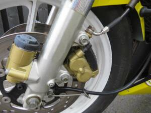 Image 32/43 de Suzuki RG 500 (1987)