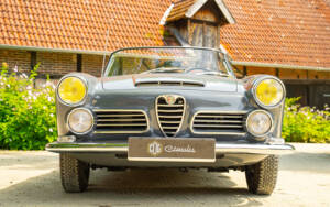 Image 26/77 of Alfa Romeo 2600 Spider (1963)