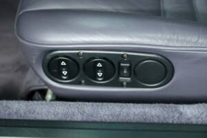 Immagine 13/50 di Porsche 911 Carrera 4 (1993)