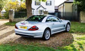 Image 3/45 of Mercedes-Benz SL 55 AMG (2004)