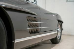 Immagine 17/48 di Mercedes-Benz 300 SL Roadster (1959)