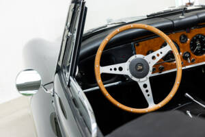 Immagine 11/39 di Jaguar XK 150 DHC (1960)