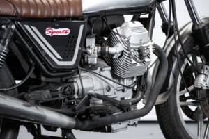 Bild 39/50 von Moto Guzzi V 35 III (1986)