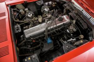 Image 32/50 of Datsun 240 Z (1974)