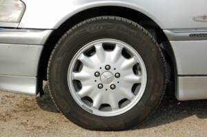 Bild 4/40 von Mercedes-Benz C 200 Kompressor (1997)