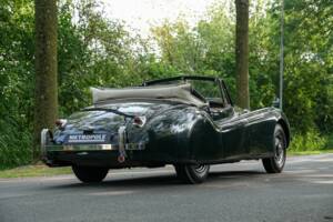 Image 40/50 of Jaguar XK 120 DHC (1953)