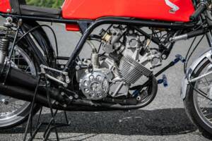 Bild 7/50 von Honda RC 173 (1966)
