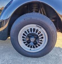 Bild 20/35 von Volkswagen Käfer 1303 LS (1975)