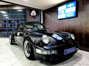 Image 3/8 of Porsche 911 Carrera 4 (1990)