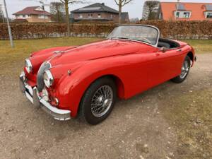 Image 2/77 de Jaguar XK 150 3.4 S OTS (1958)
