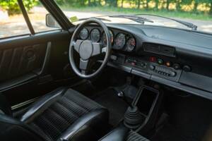Image 26/50 de Porsche 911 SC 3.0 (1979)