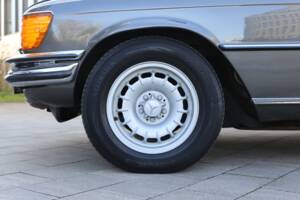 Afbeelding 24/46 van Mercedes-Benz 450 SEL 6,9 (1977)