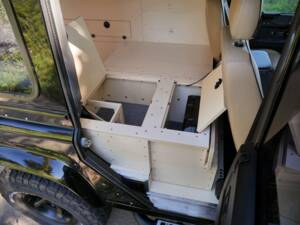 Image 44/50 of Land Rover Defender 110 (1900)