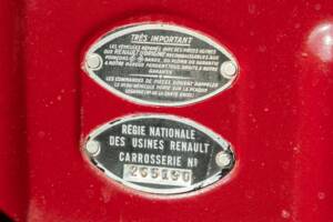 Image 27/50 of Renault 4 CV Décapotable (1957)