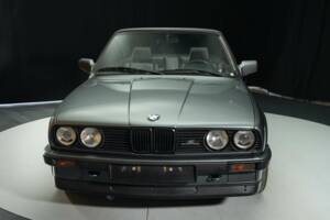 Afbeelding 4/8 van BMW 320i (1989)